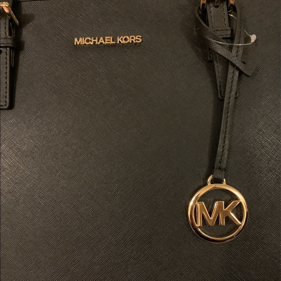 Michael Kors Carryall Jet Set Travel Medium Tote - Picture 5 of 6